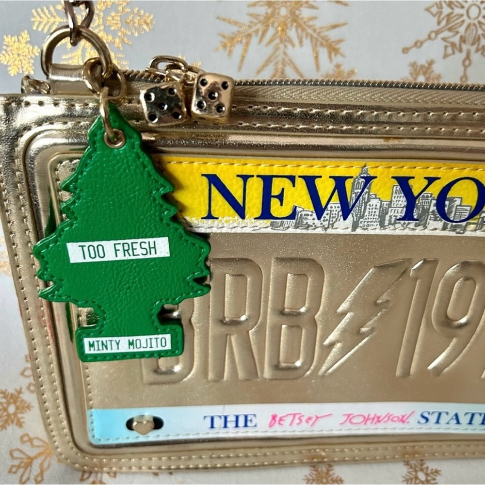 Betsey Johnson Gold License Plate Wristlet - Picture 2 of 5
